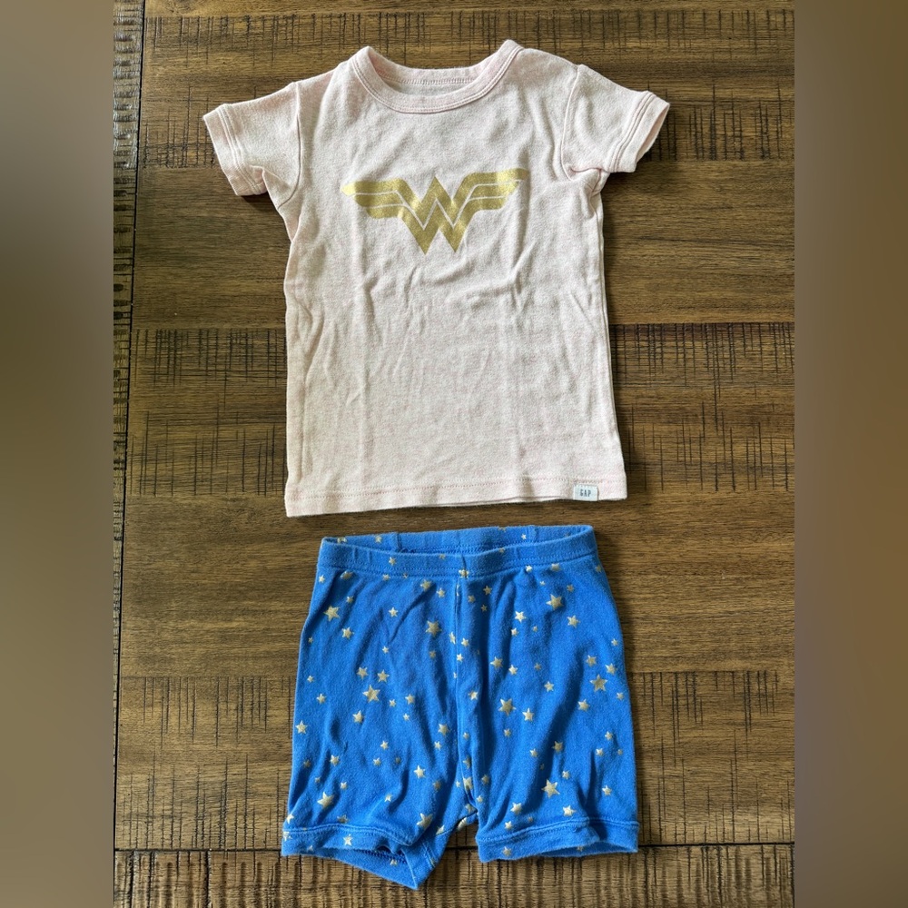 BabyGap | Organic Cotton Wonder Woman PJ
Set - 4T